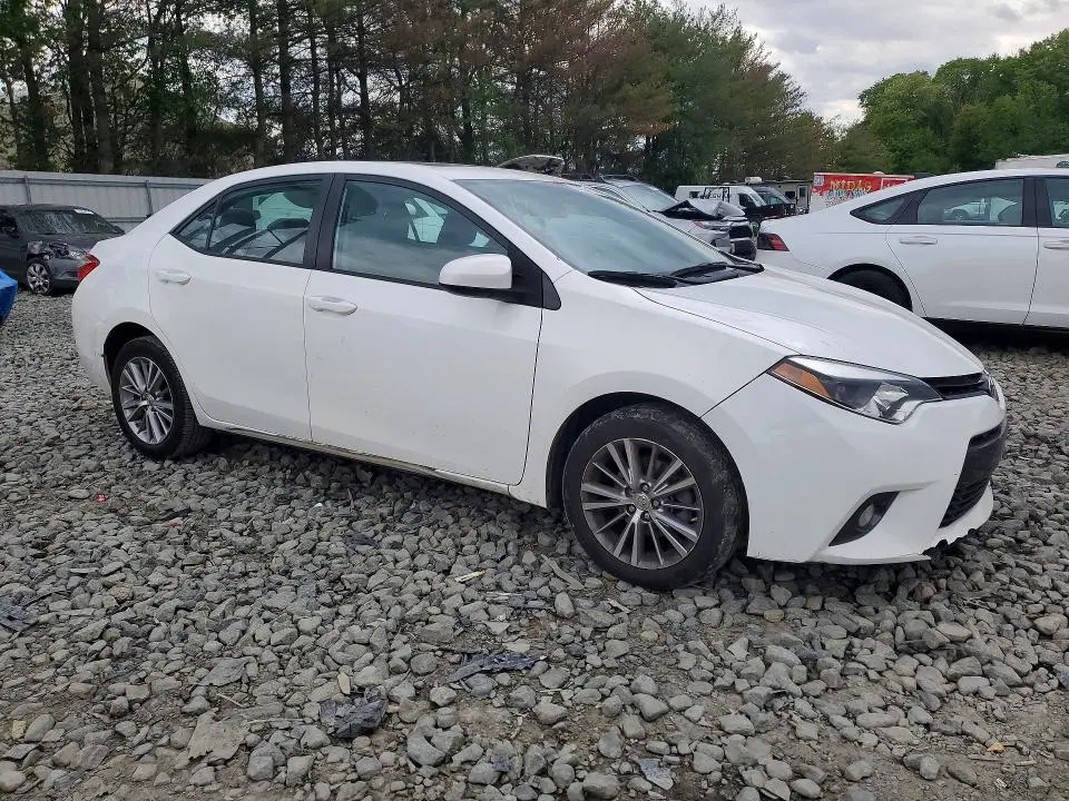 2015 TOYOTA COROLLA LE PLUS  