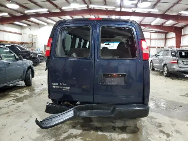2010 CHEVROLET EXPRESS G2500 LS  