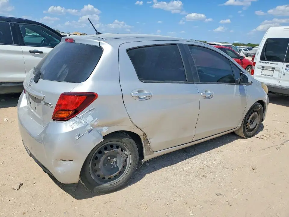 2015 TOYOTA YARIS 5-DOOR L  