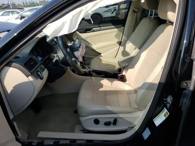 2014 VOLKSWAGEN PASSAT SE  