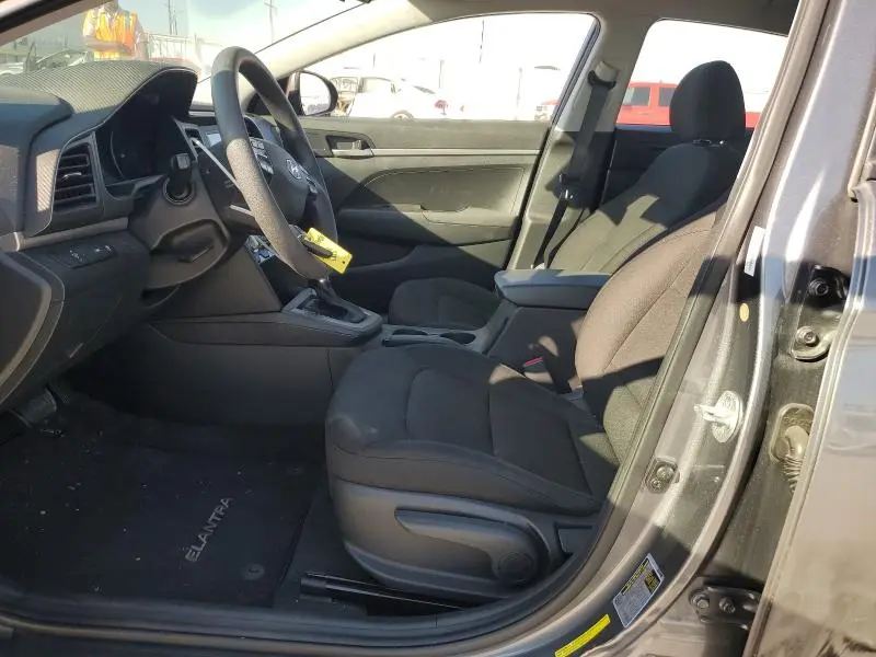 2020 HYUNDAI ELANTRA SE  