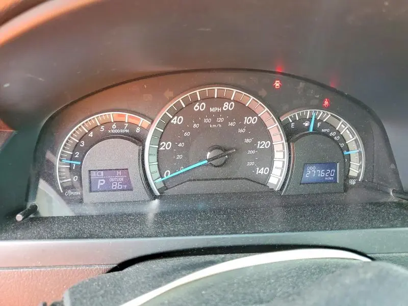 2012 TOYOTA CAMRY SE  