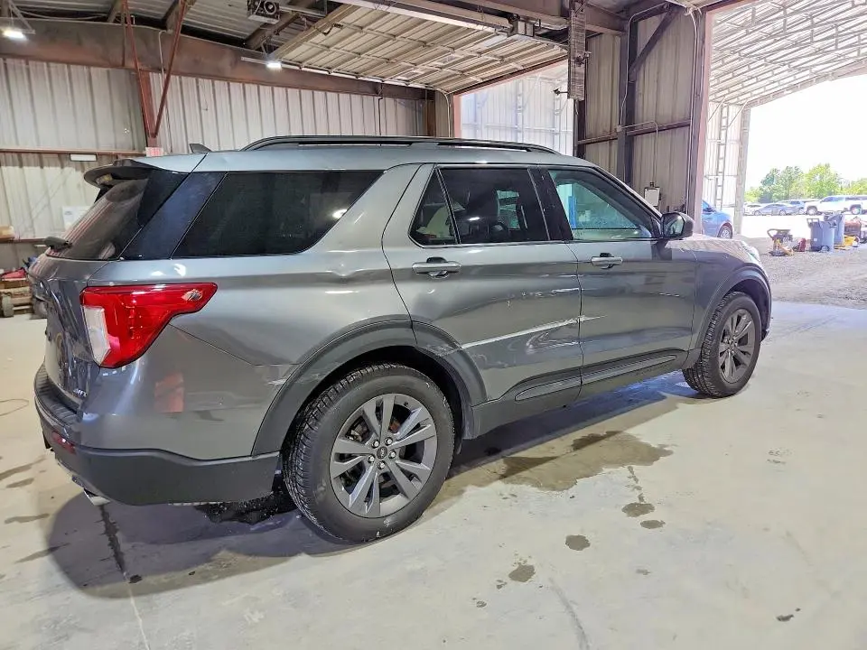 2021 FORD EXPLORER XLT  