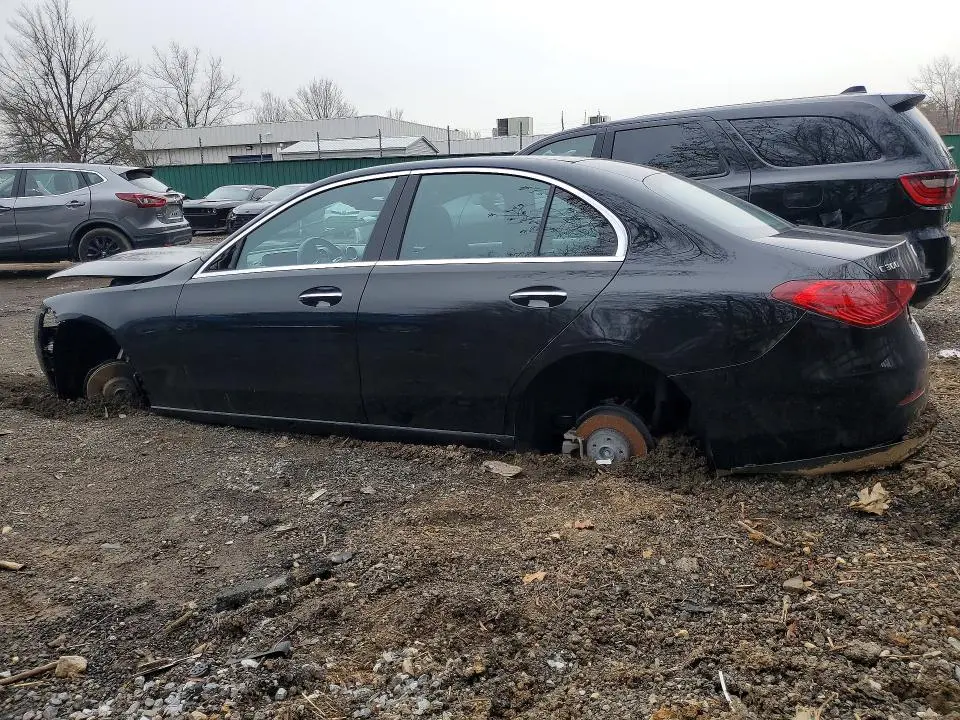2025 MERCEDES-BENZ C 300  