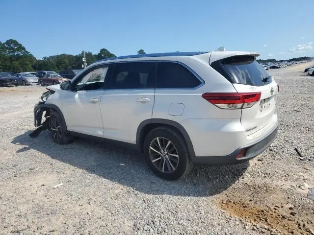 2019 TOYOTA HIGHLANDER SE  