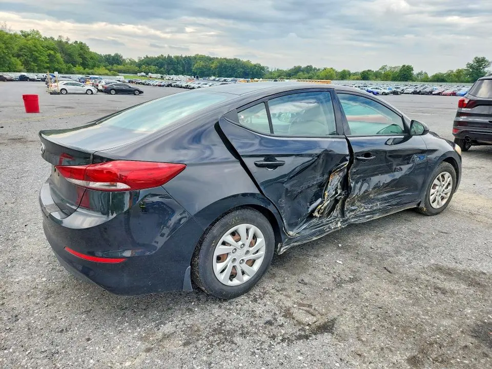 2018 HYUNDAI ELANTRA SE  