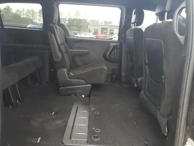 2016 DODGE GRAND CARAVAN SE  