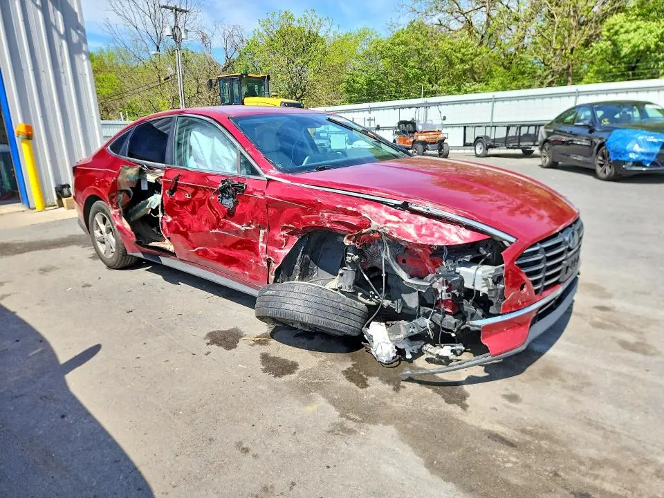 2023 HYUNDAI SONATA SE  
