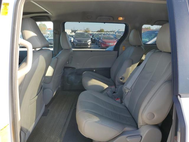 2014 TOYOTA SIENNA XLE