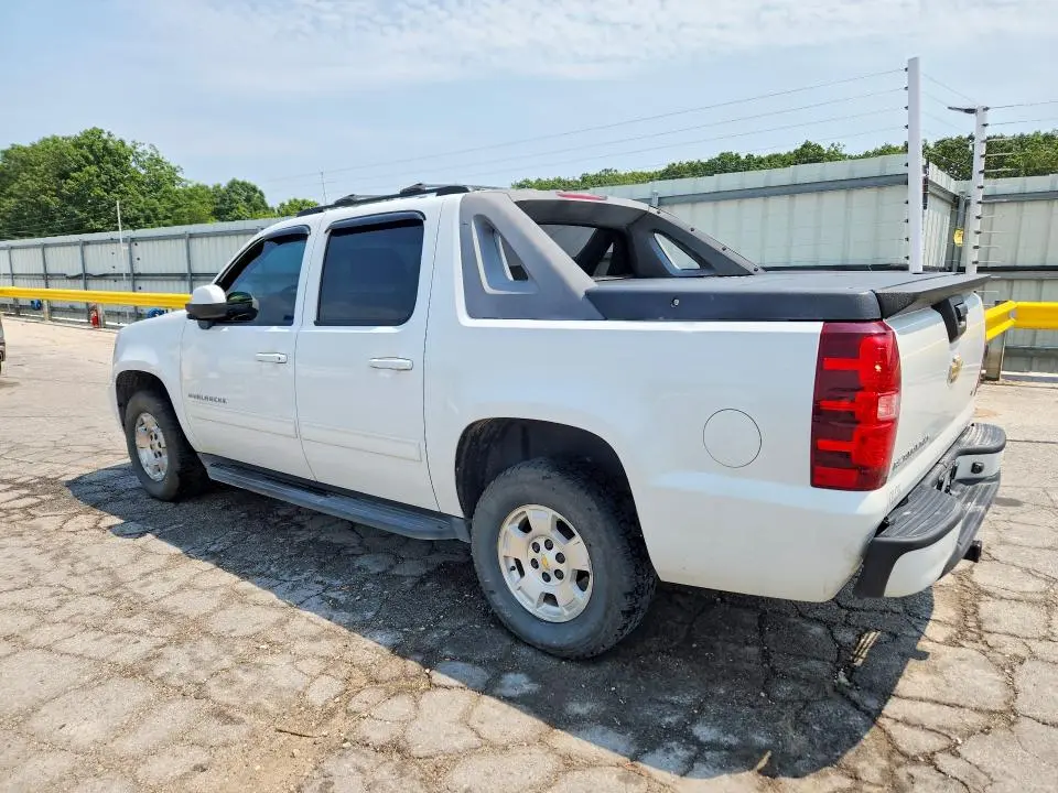 2011 CHEVROLET AVALANCHE LS  