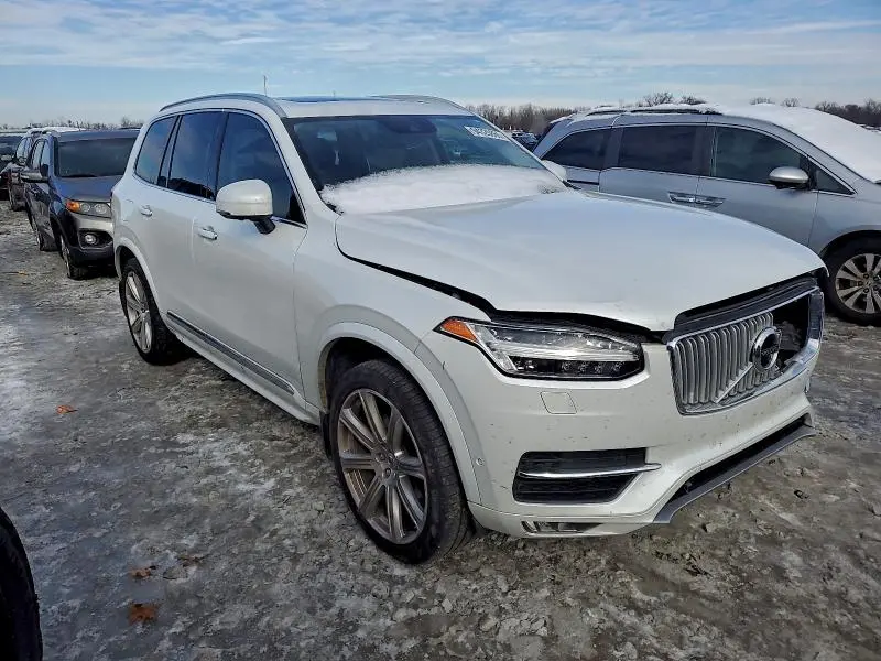 2016 VOLVO XC90 T6  