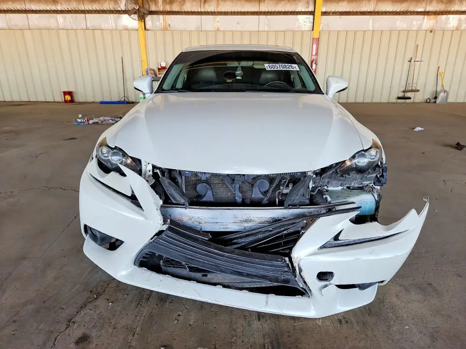 2016 LEXUS IS 200T  