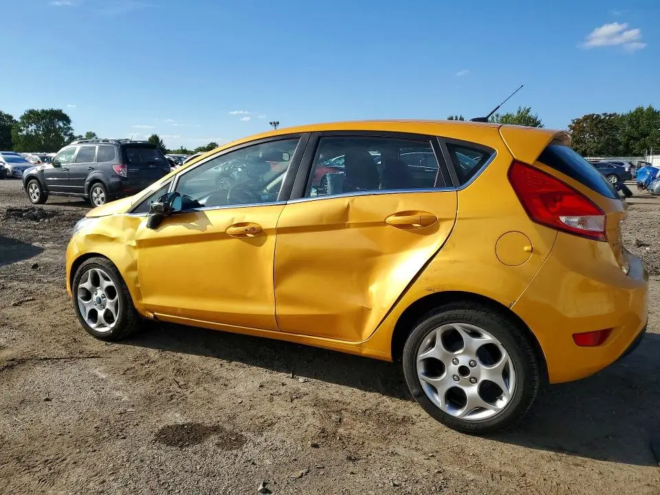 2011 FORD FIESTA SES  