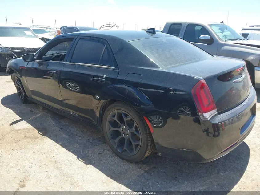 2019 CHRYSLER 300  