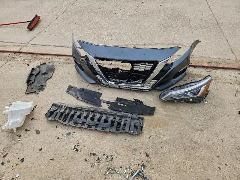 2021 NISSAN ALTIMA SV  