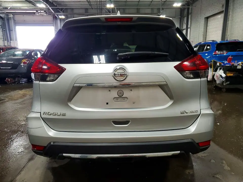 2018 NISSAN ROGUE SV  
