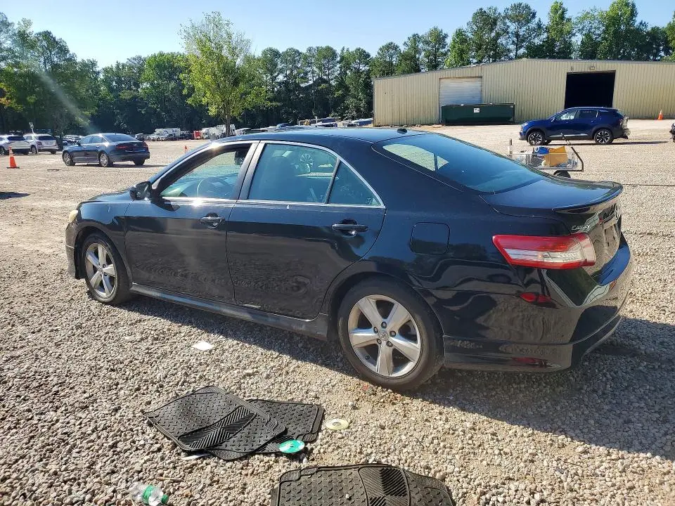 2011 TOYOTA CAMRY SE  