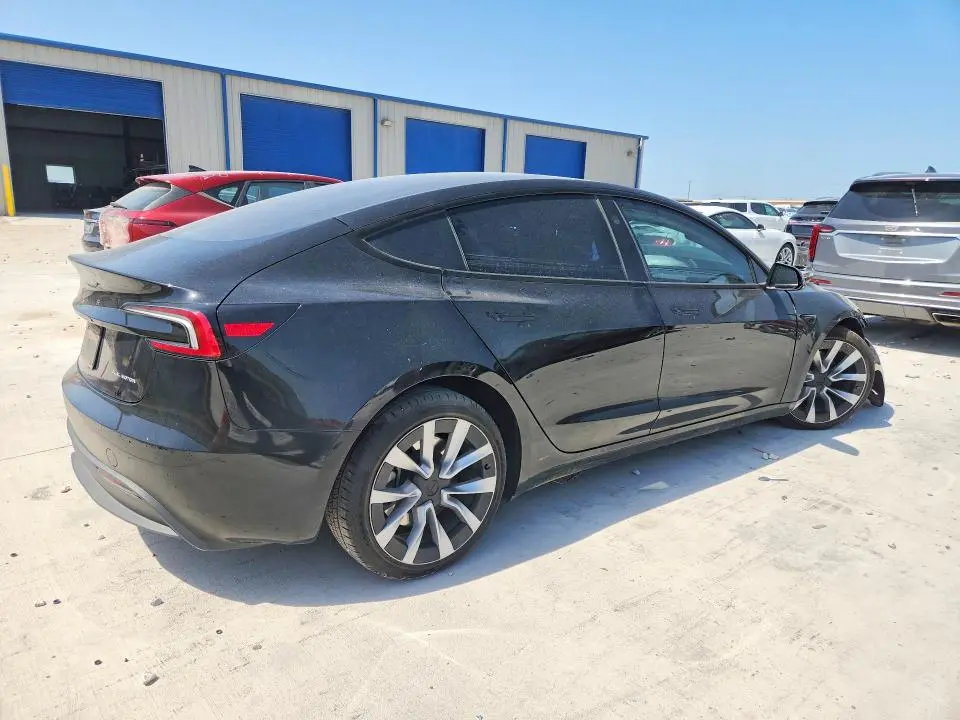 2025 TESLA MODEL 3   