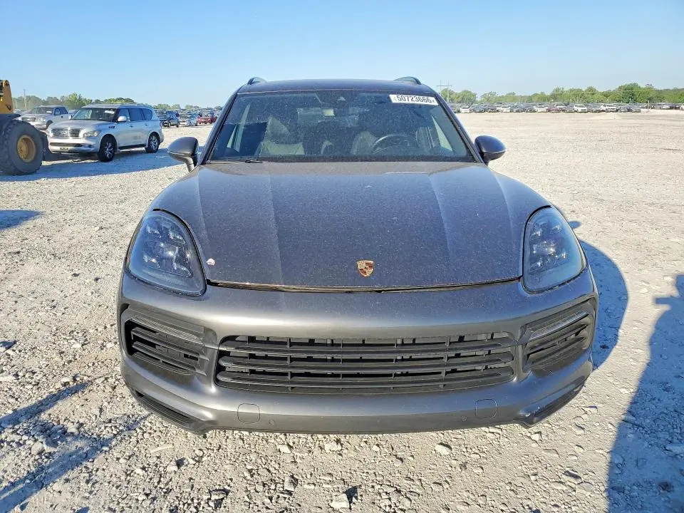 2019 PORSCHE CAYENNE   
