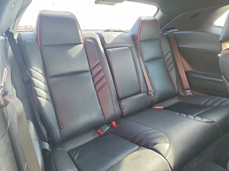 2015 DODGE CHALLENGER SXT  