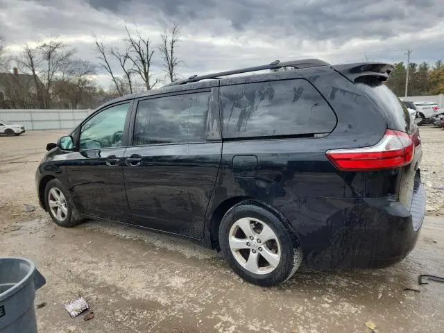 2016 TOYOTA SIENNA LE  