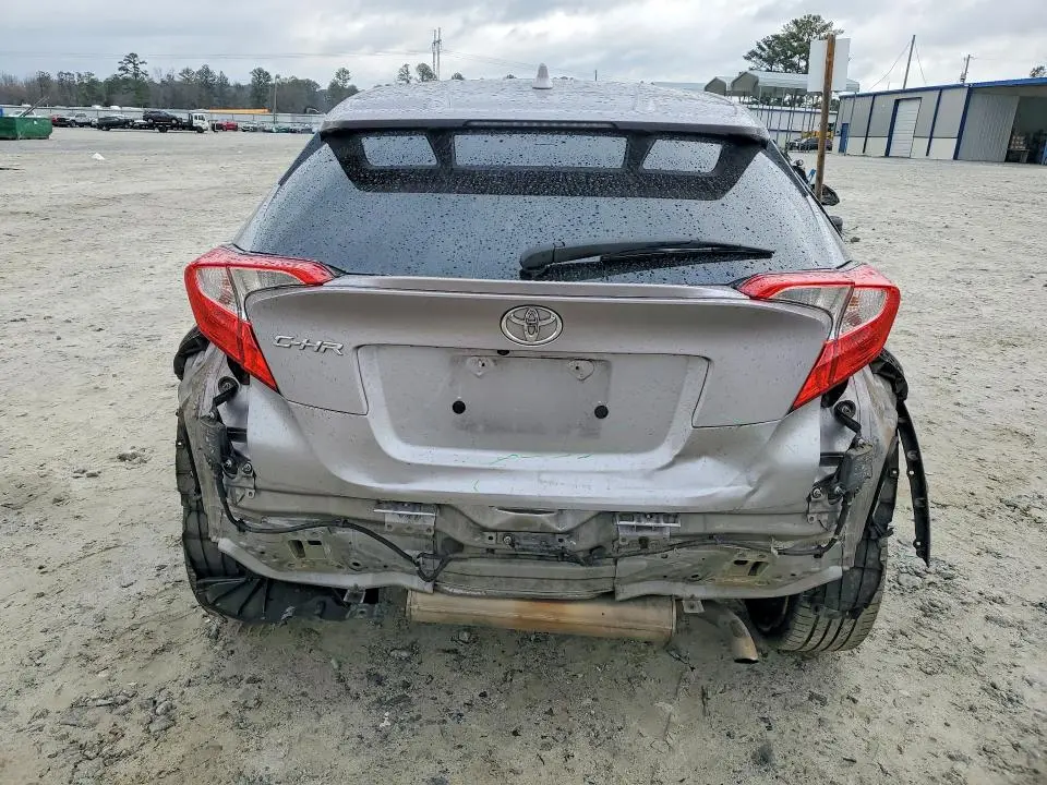 2019 TOYOTA C-HR XLE  
