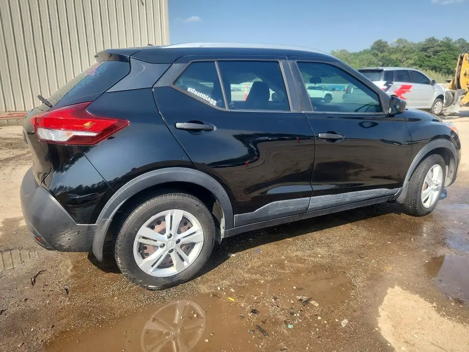 2019 NISSAN KICKS S  