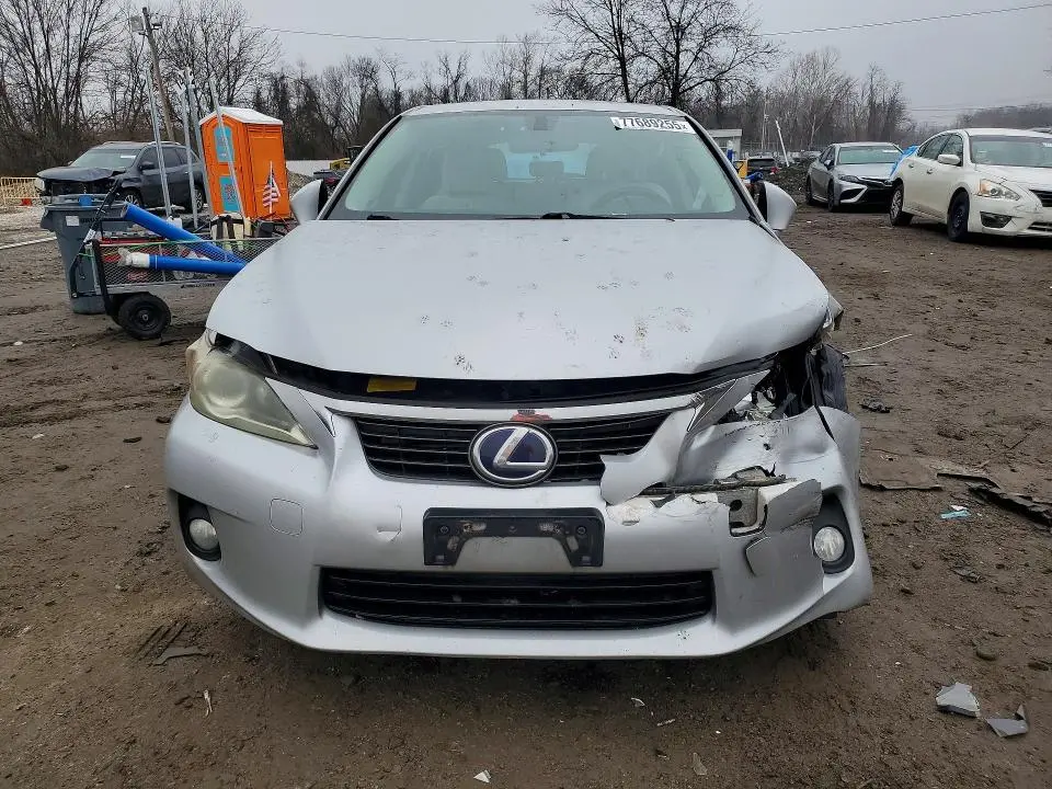 2011 LEXUS CT 200  