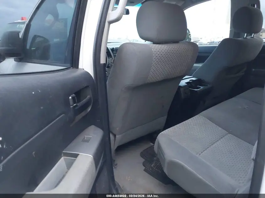 2011 TOYOTA TUNDRA GRADE 5.7L V8