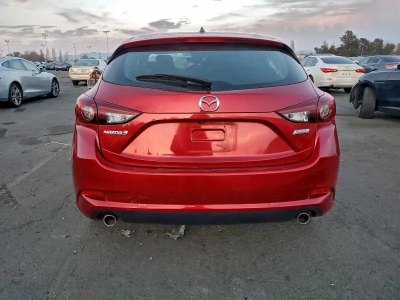 2018 MAZDA 3 TOURING  