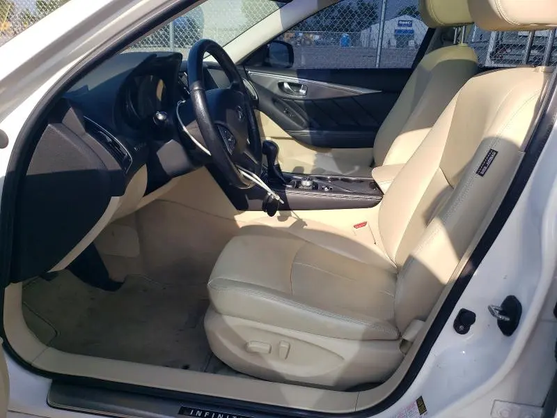 2015 INFINITI Q50 PREMIUM  