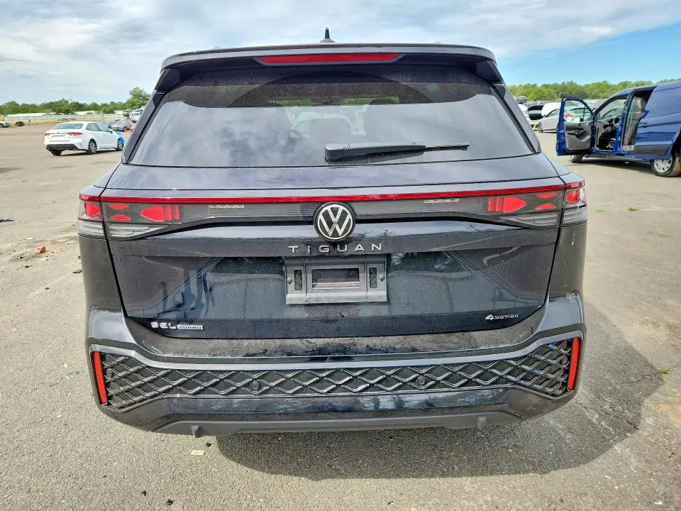 2026 VOLKSWAGEN TIGUAN SEL R-LINE TURBO  