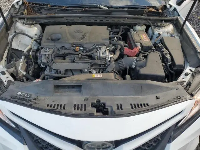 2018 TOYOTA CAMRY SE  