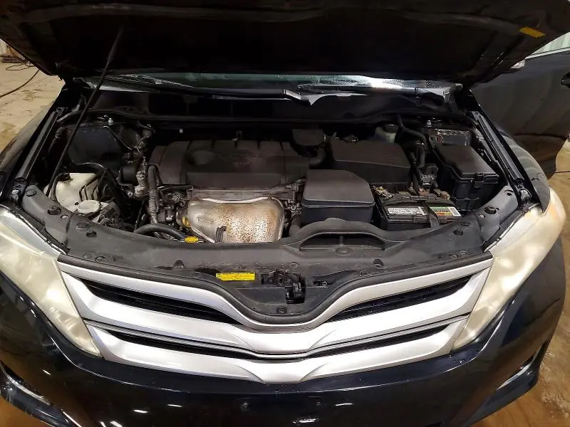 2013 TOYOTA VENZA LE  