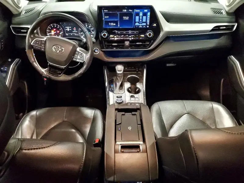 2021 TOYOTA HIGHLANDER PLATINUM  