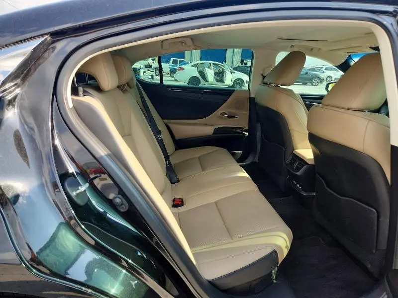 2021 LEXUS ES 300H  