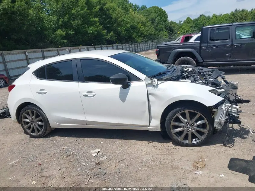 2018 MAZDA MAZDA3 TOURING