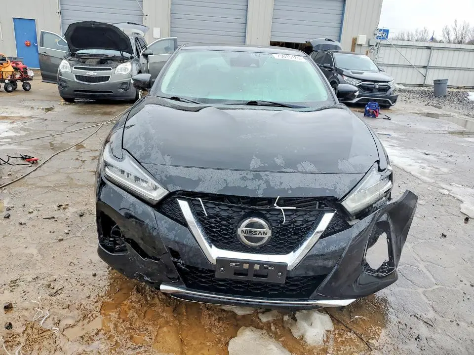 2021 NISSAN MAXIMA SV  