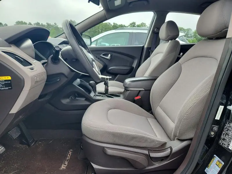 2010 HYUNDAI TUCSON GLS  