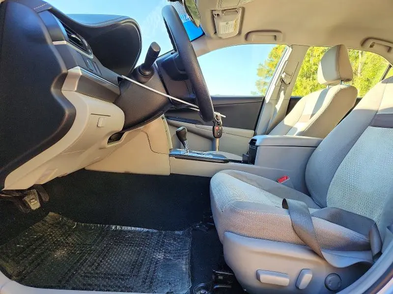2013 TOYOTA CAMRY LE  
