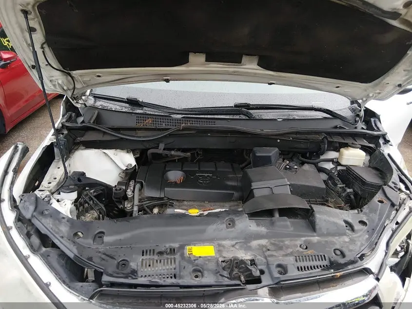 2015 TOYOTA HIGHLANDER LE