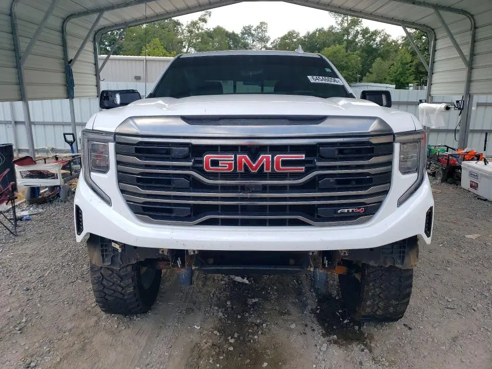 2024 GMC SIERRA K1500 AT4  