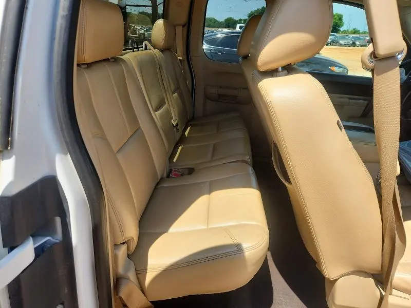 2011 CHEVROLET SILVERADO C1500 LT  