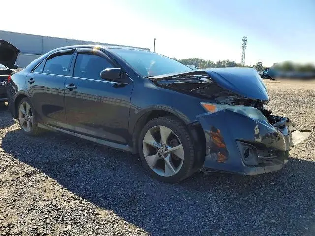 2012 TOYOTA CAMRY SE V6  