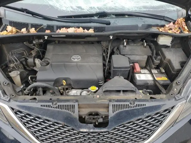 2015 TOYOTA SIENNA SPORT  