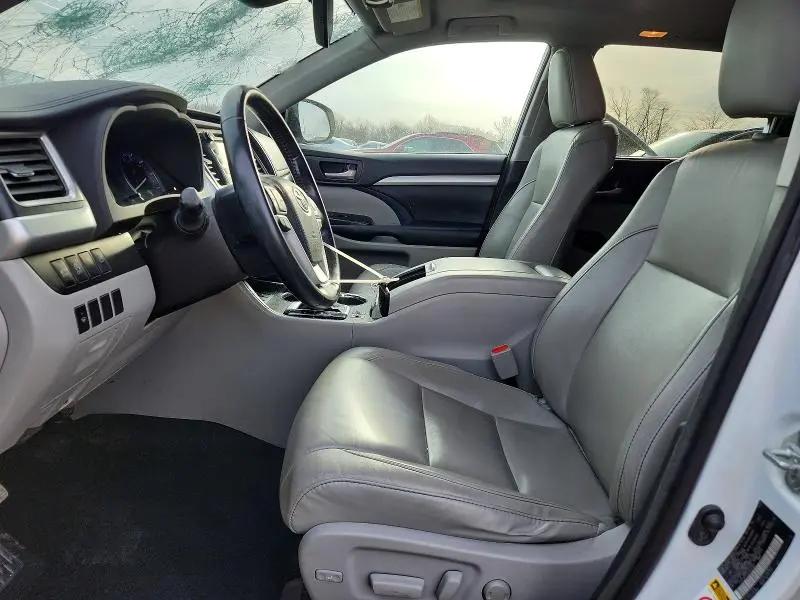 2018 TOYOTA HIGHLANDER XLE  