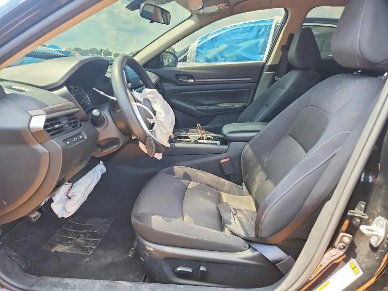 2024 NISSAN ALTIMA SV  