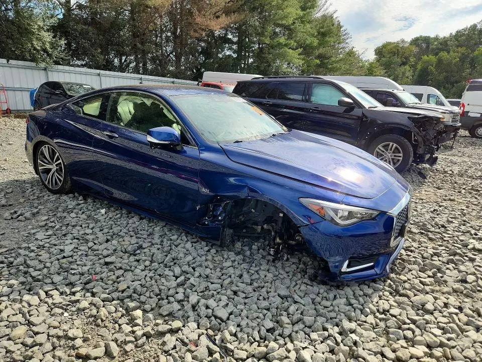 2019 INFINITI Q60 3.0T LUXE  