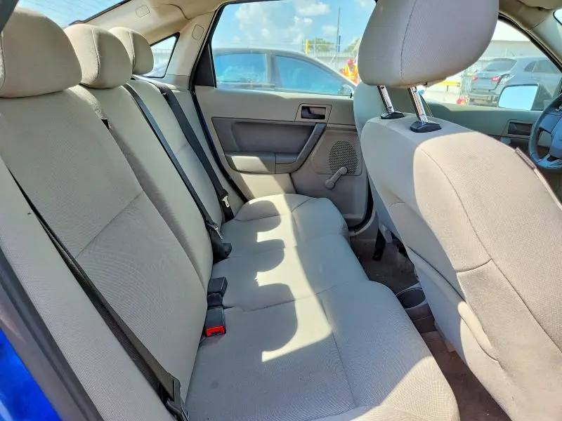 2010 FORD FOCUS S  