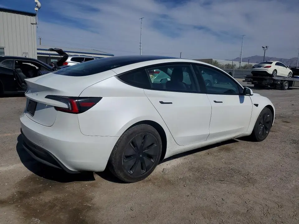 2024 TESLA MODEL 3   